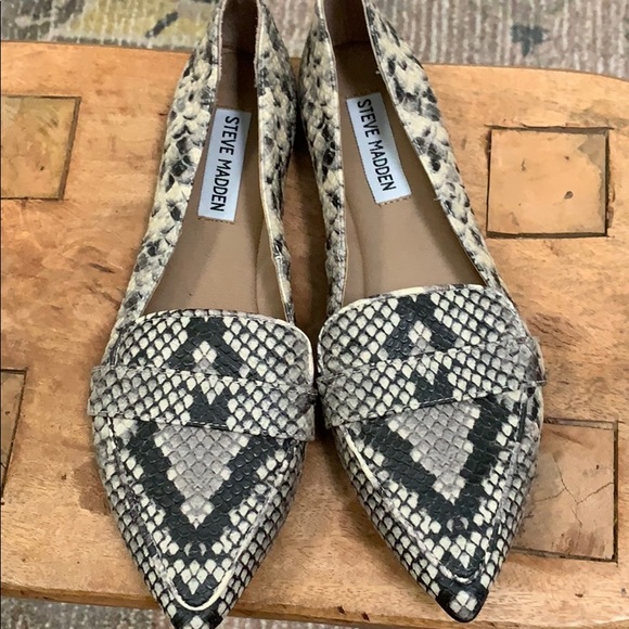steve madden snakeskin loafers